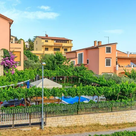 Slavko Pensión Pula