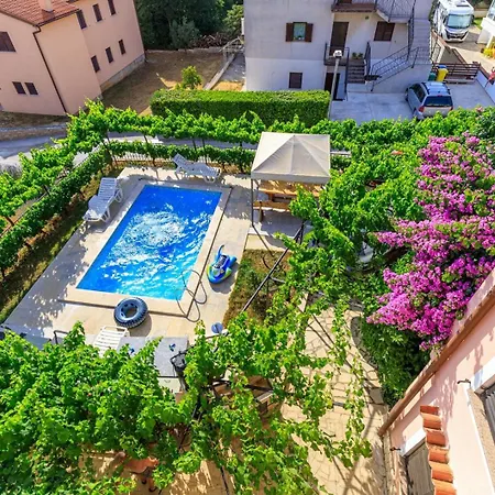 Slavko بيت ضيافة بولا